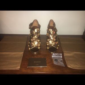 Gucci Gladiator Studded Sandal SZ 40